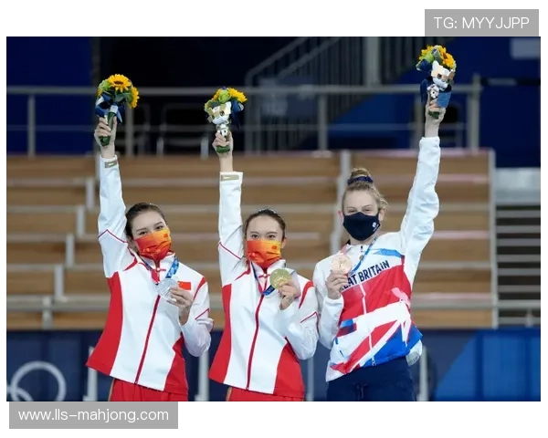 《碧蓝幻想》项目中国选手夺冠,赛后激动落泪 《碧蓝幻想》项目中国选手夺冠,赛后激动落泪