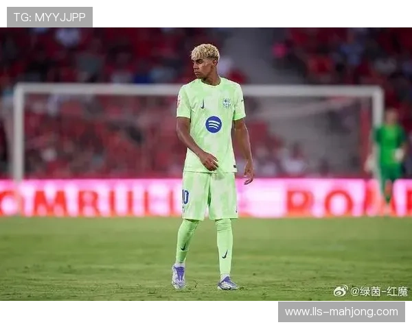 亚马尔成为本赛季五大联赛首位过人达100次球员，创历史纪录